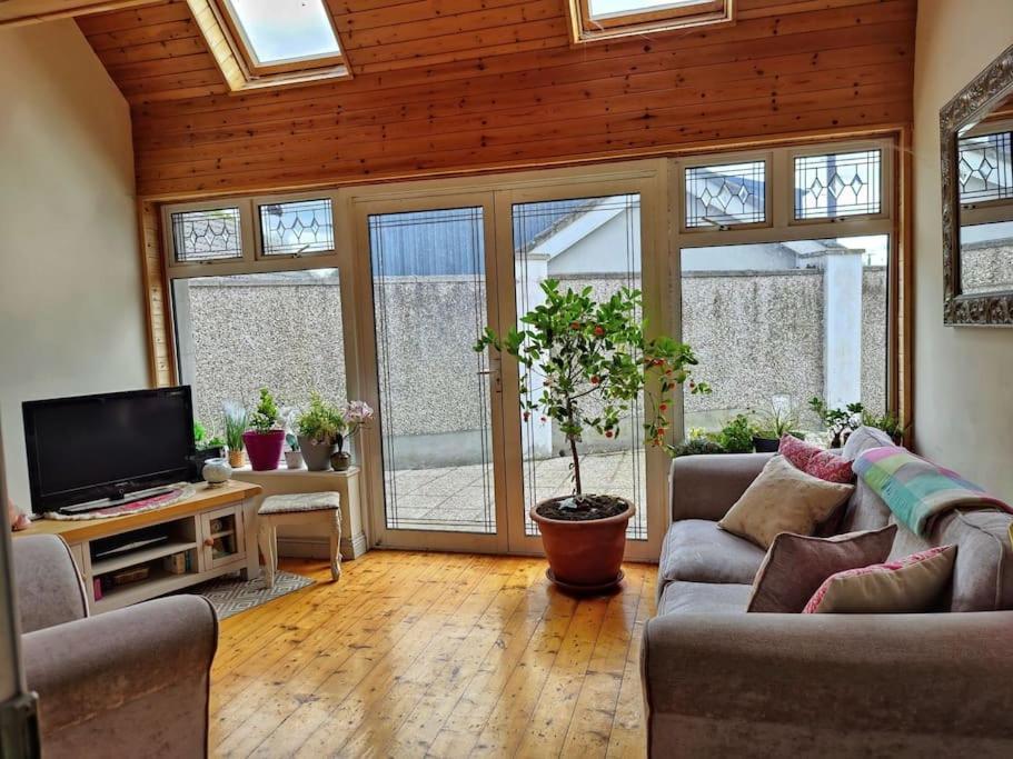 Entire Home At Ballysax House Newpark Exterior foto